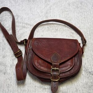 Vintage leather saddle bag style crossbody bag